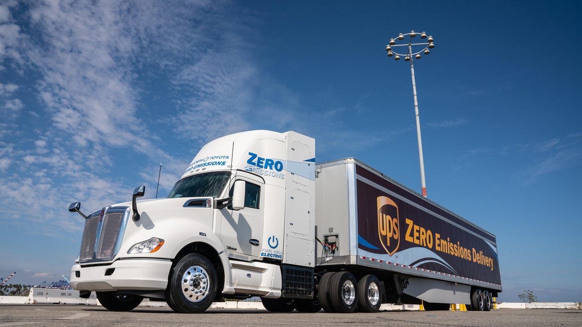 toyota-h2-semi-ups-001