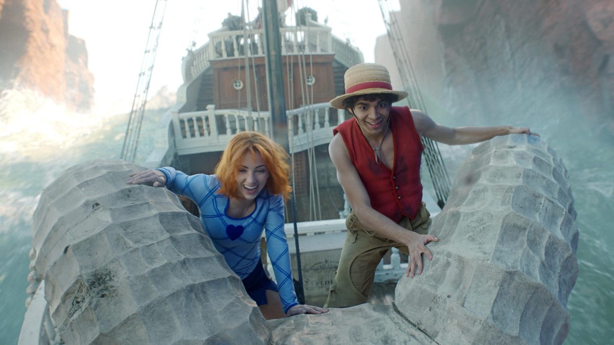 pirate and nami in ship in one piece season 2