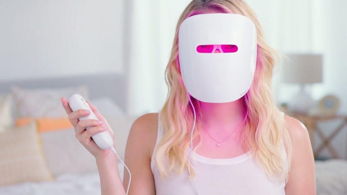 neutrogena-light-therapy-mask