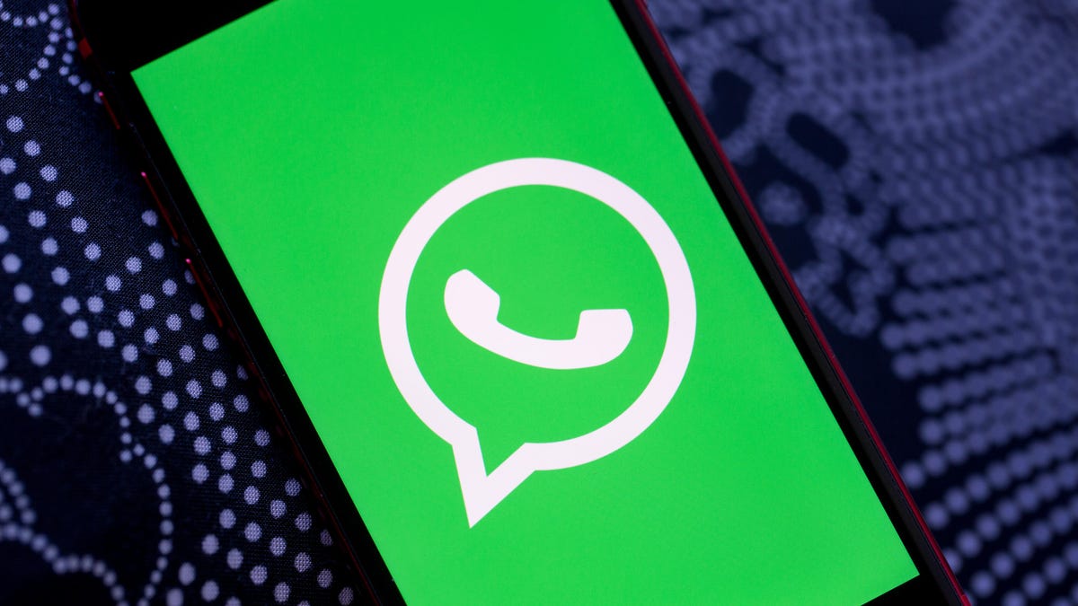 whatsapp-logo-phone-2970