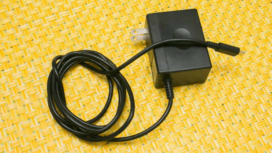 117-airmate-charger-nintendo-switch-accessories-listicle-2019