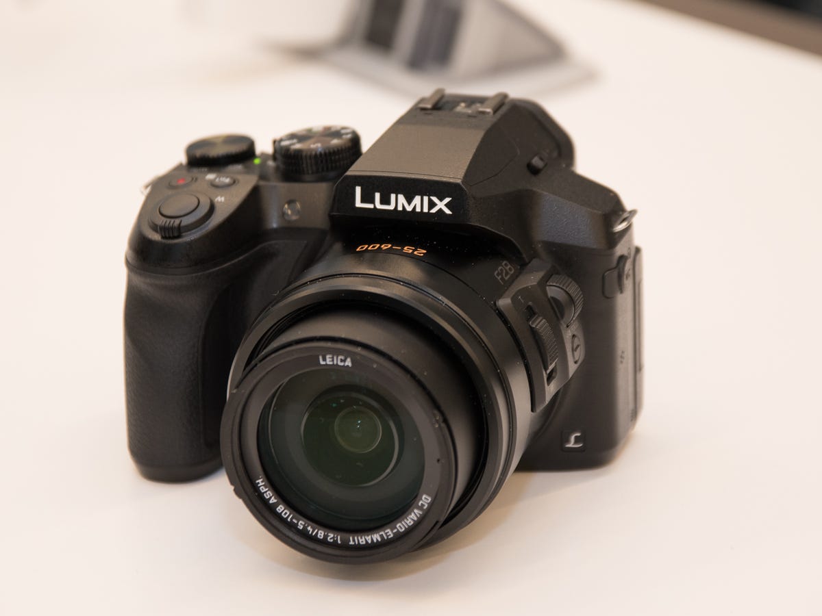 panasonic-lumix-fz300-3.jpg