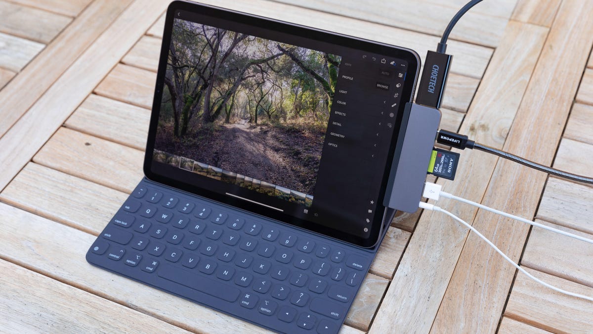 Sanho HyperDrive USB-C Hub for iPad Pro