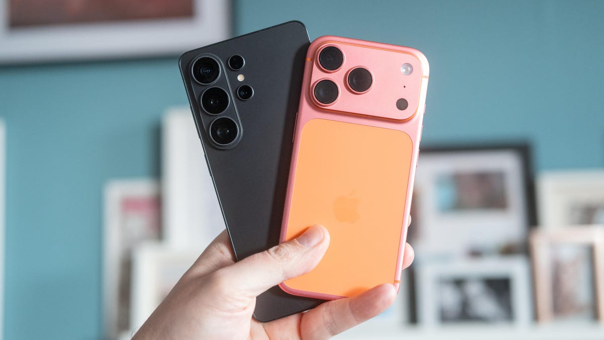 galaxy-s26-ultra-vs-iphone-17-pro