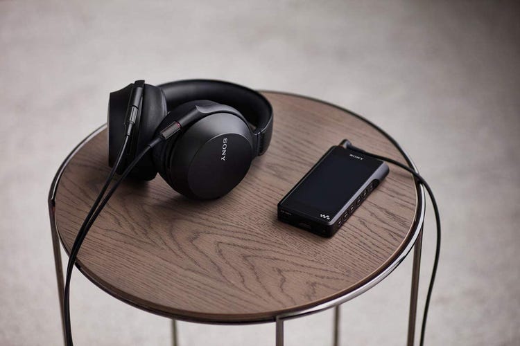 sony-mdr-z7m2