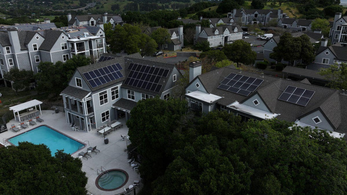 Homes in California with solar panels on their roofs.