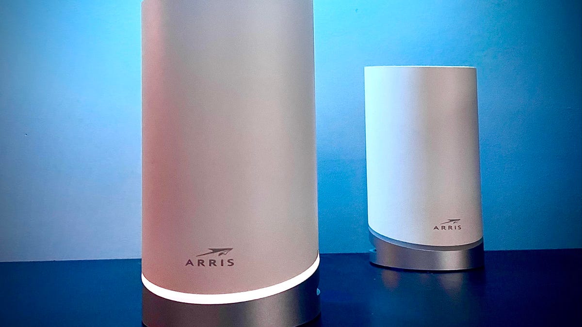 surfboard-max-ax6600-lifestyle