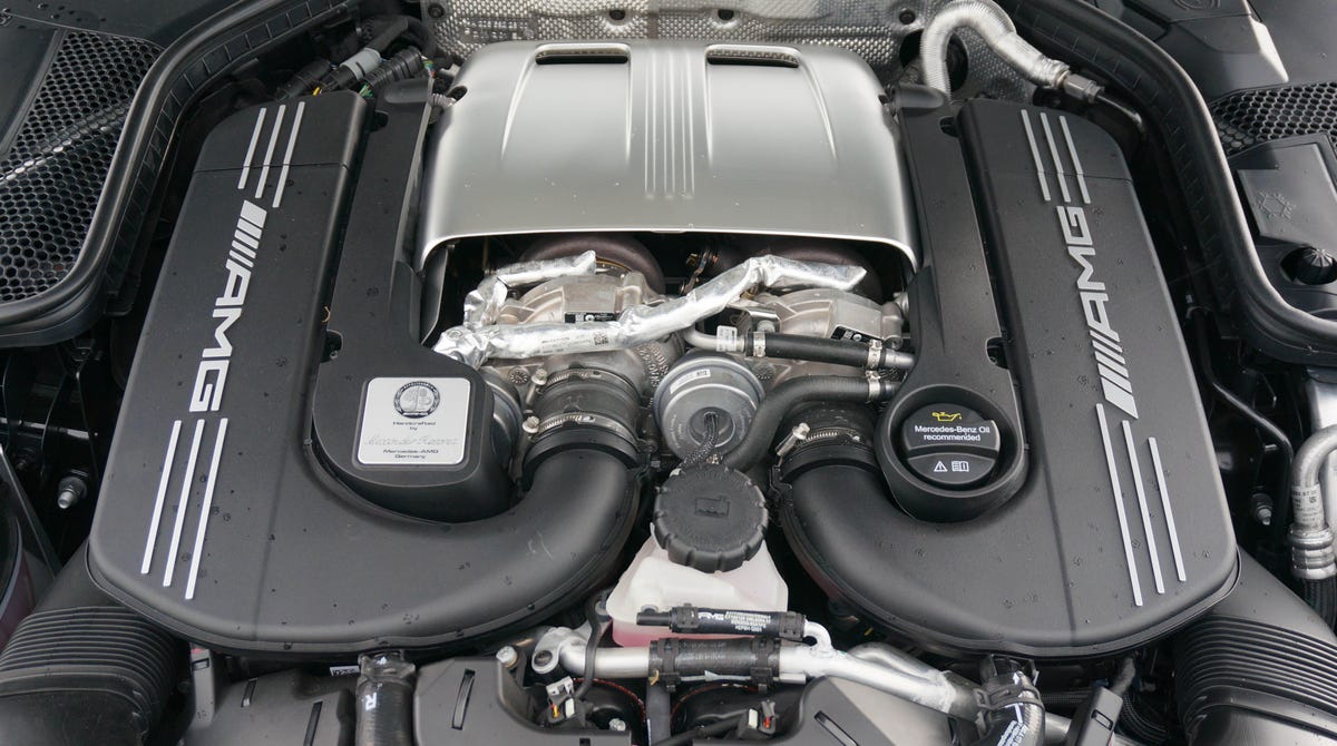 2018-mercedes-amg-c63-s-sedan-02669