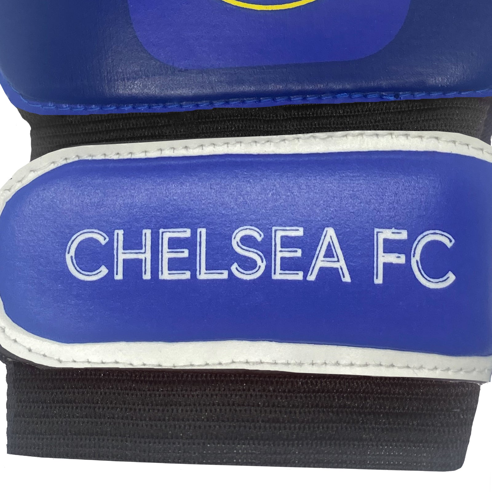 Chelsea size 4 blue ball with club crest & text. CFC crest & text print to each glove.