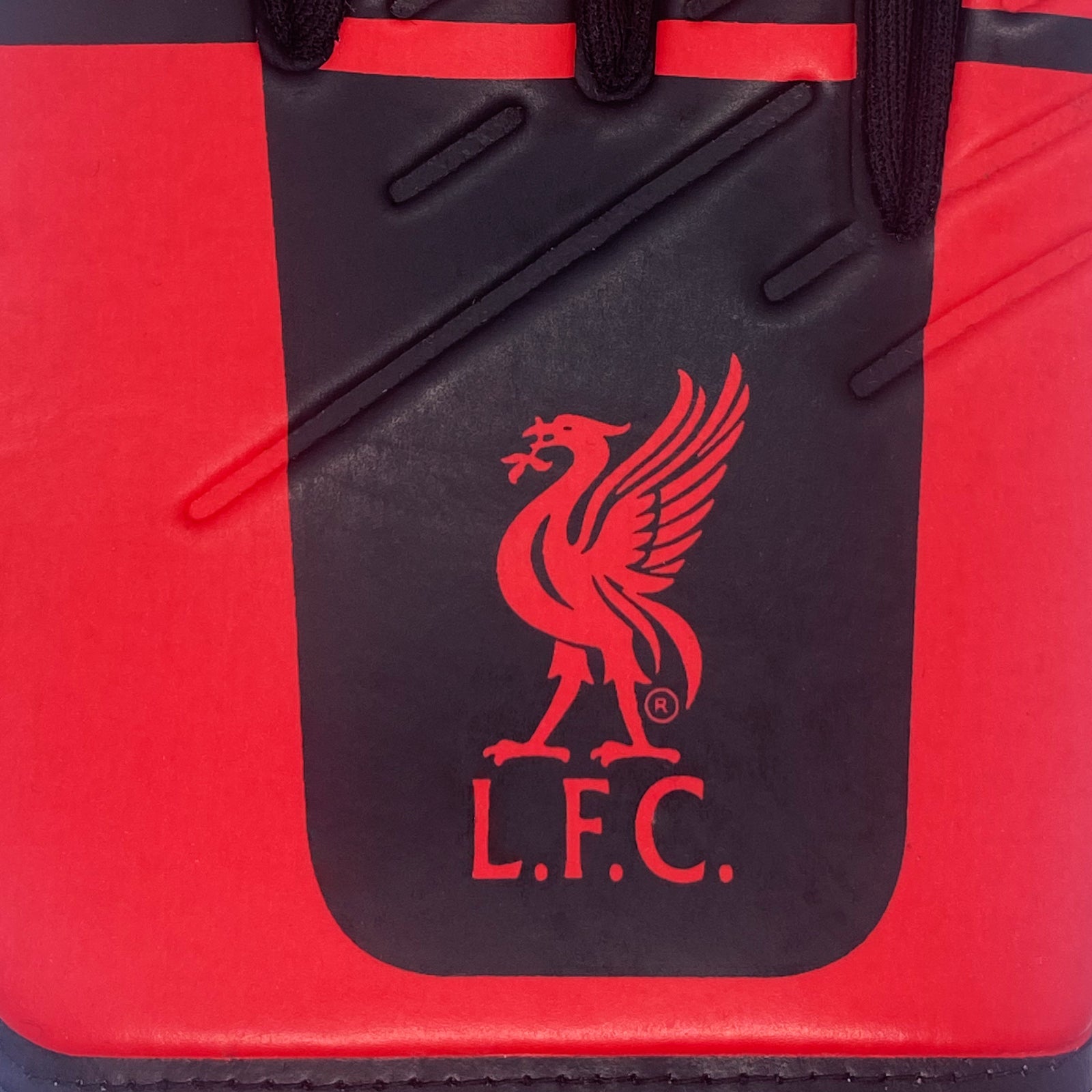 Liverpool red goalkeeper gloves with LFC crest & text print to each glove
