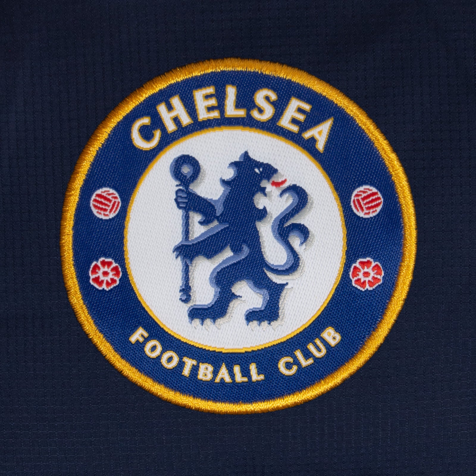 Chelsea adults quilted jacket winter coat in navy with club crest to chest.