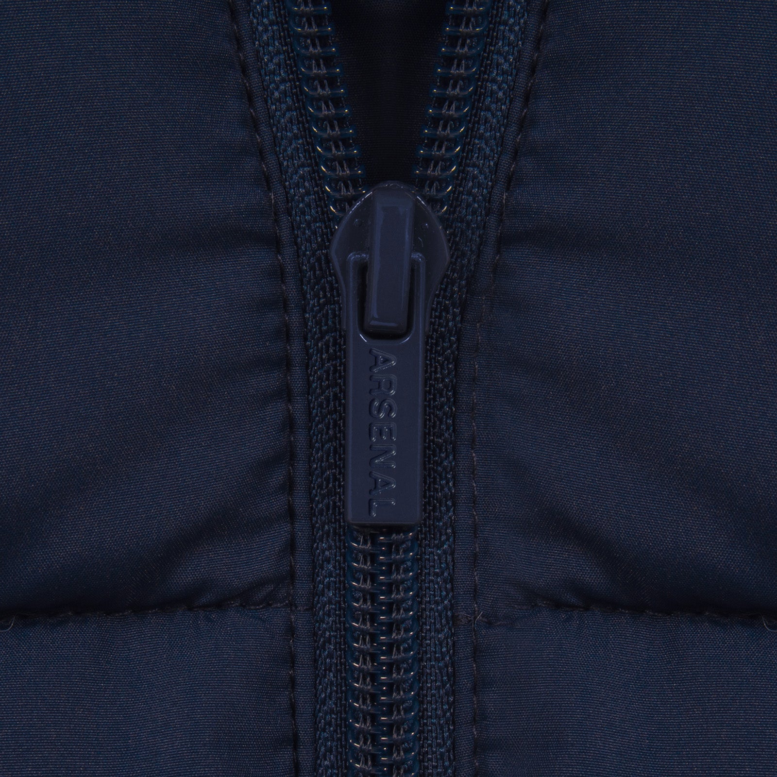 Arsenal kids quilted jacket winter coat in navy with club crest to chest.