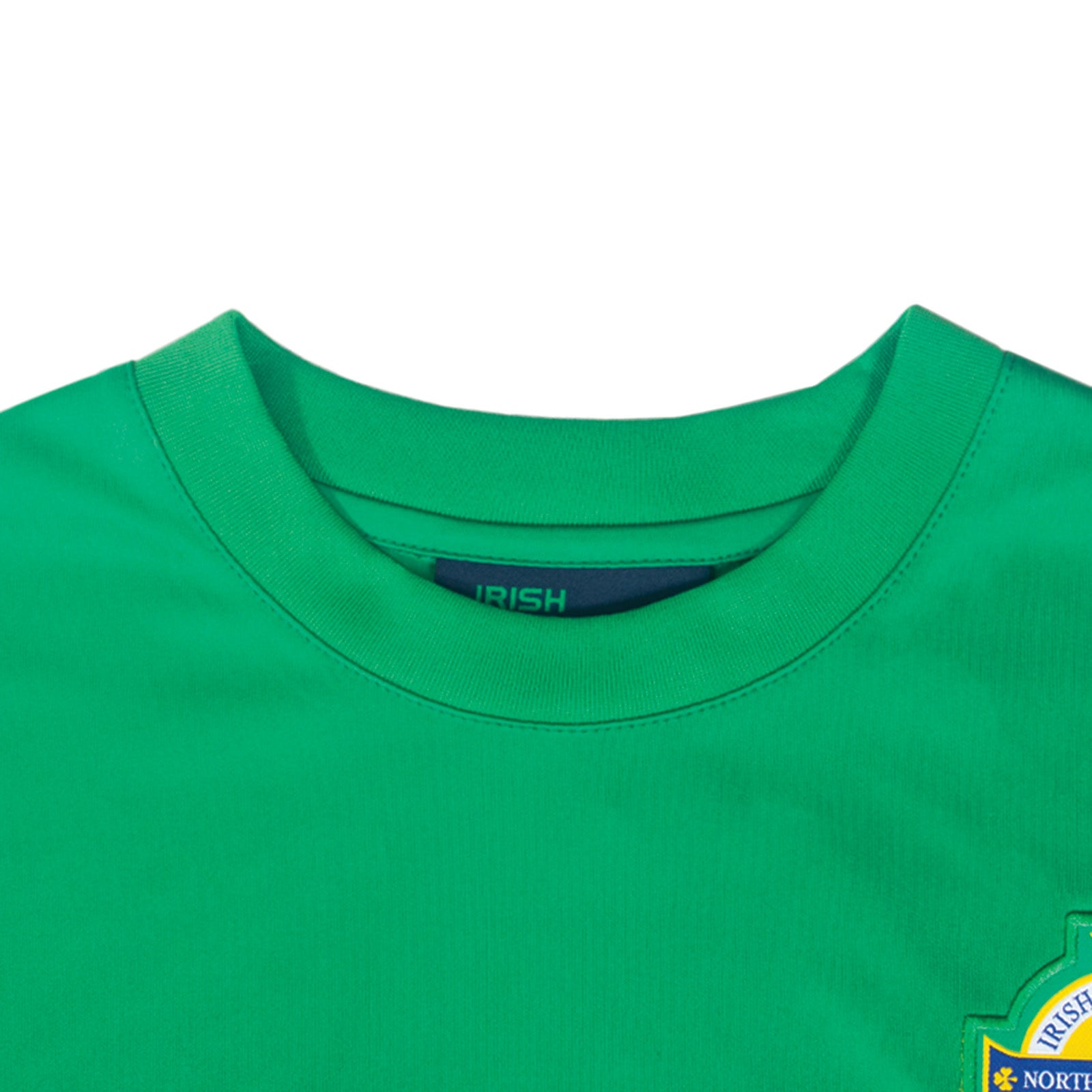 Northern Ireland adults T-shirt in green with national crest to chest.