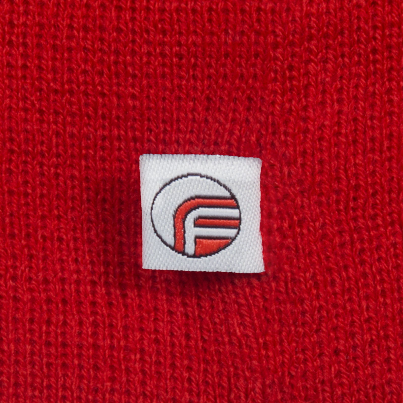 Man United retro bobble hat in red with Manchester crest