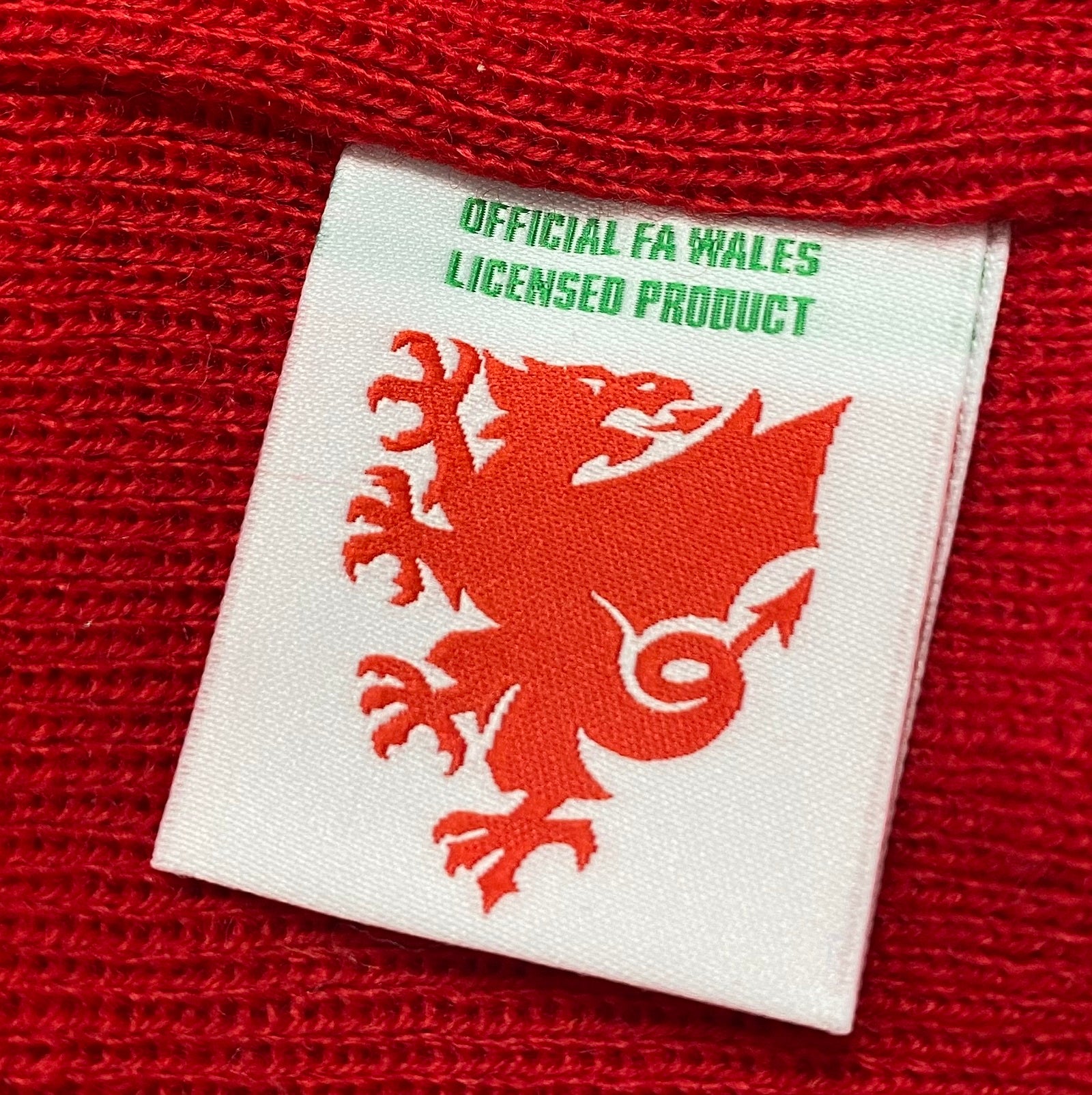 Wales football retro bobble hat in red, yellow & green with Wales FA crest