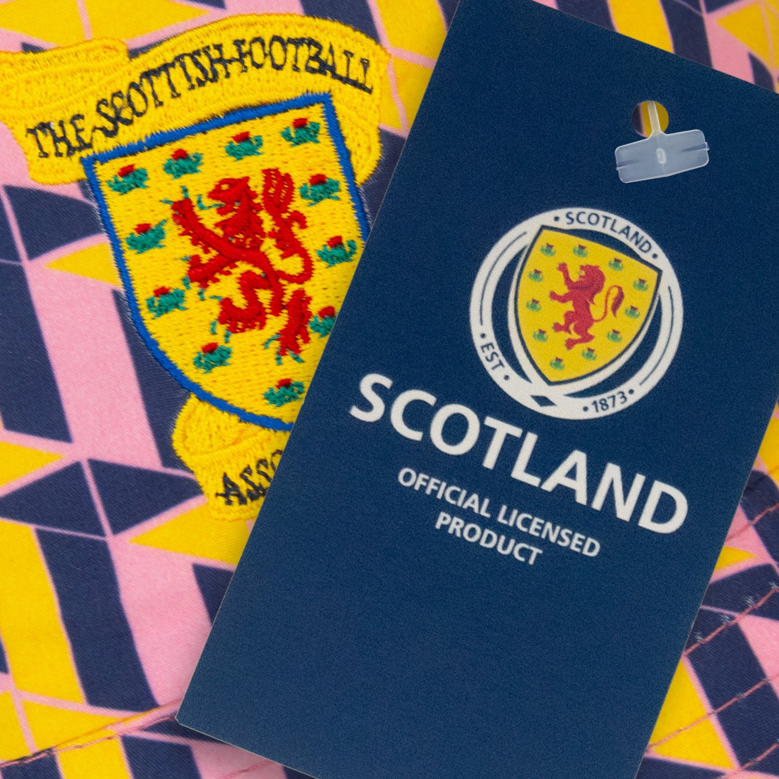 Scotland 2 pack bucket hat in multi 1990 third shirt colours
