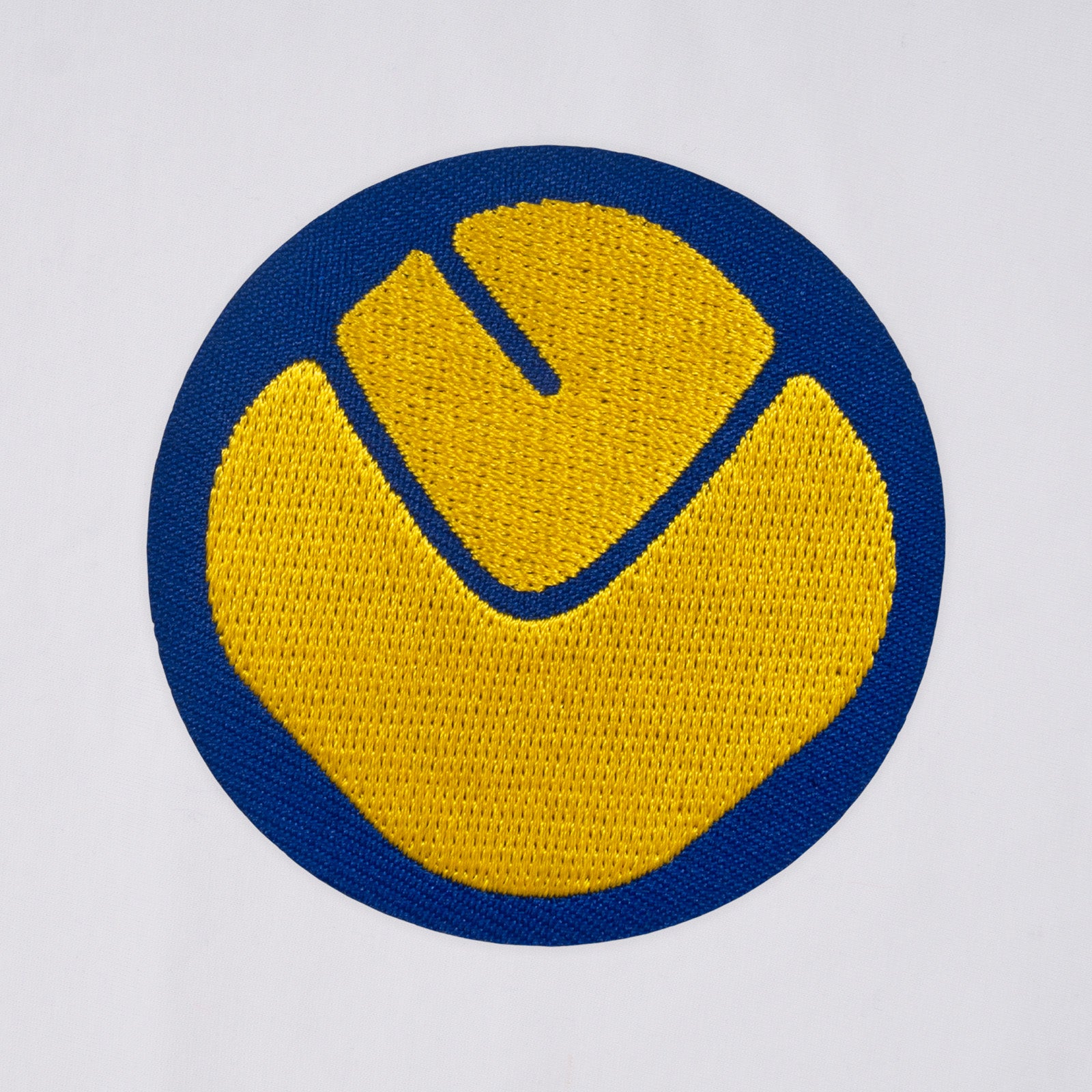 Leeds retro crew neck t-shirt in white with embroidered applique smiley crest
