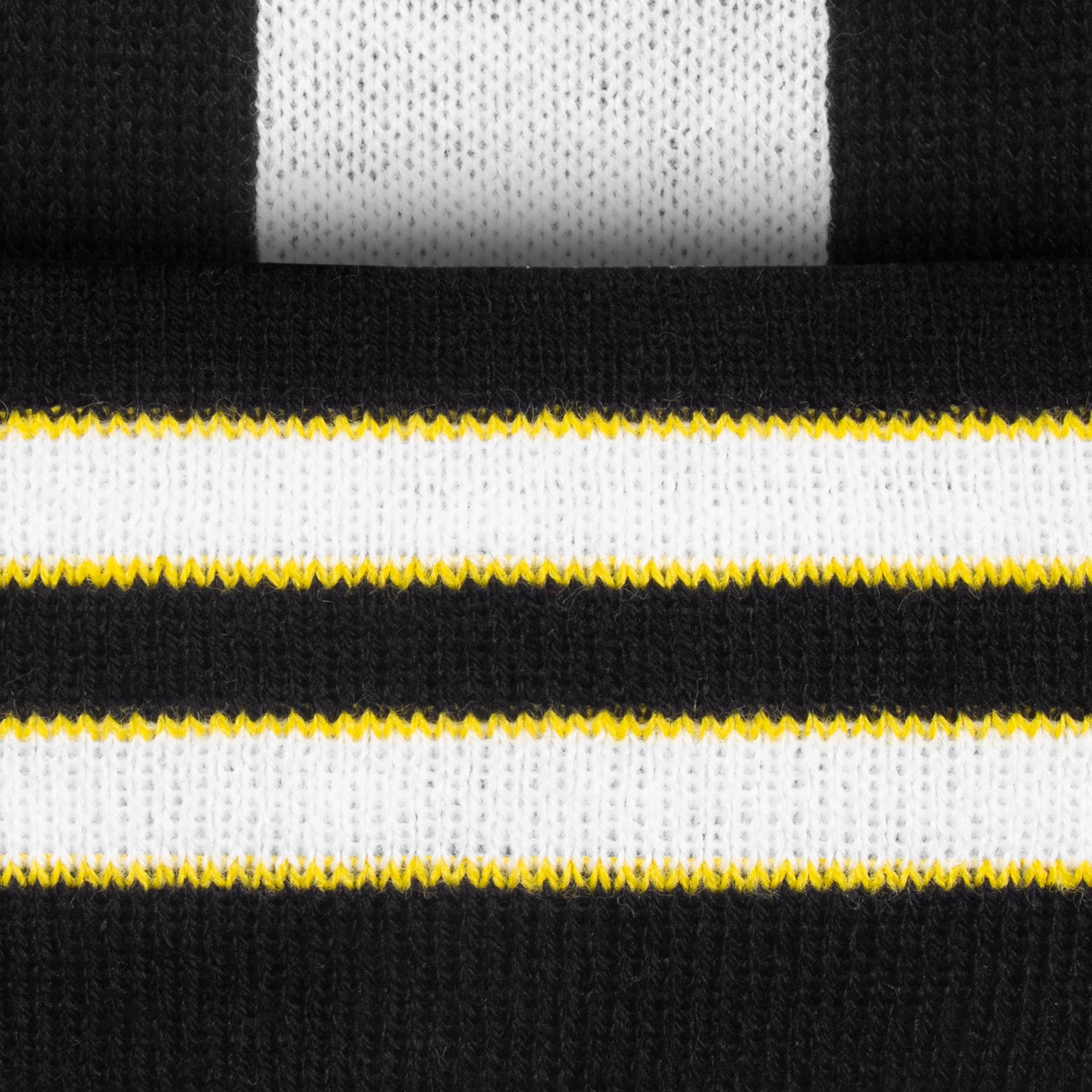 Newcastle Utd retro knitted beanie hat in black & white 1997 colours