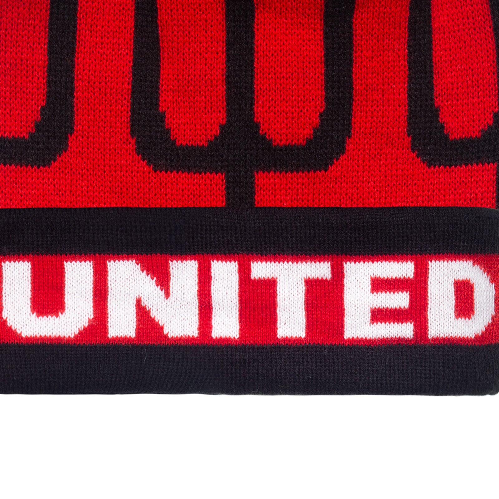 Man United knitted bobble hat in red with text & trident to front